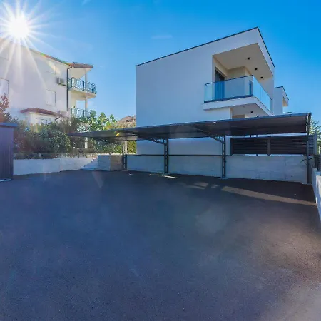 Holiday home Irena By Interhome Savudrija